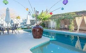 Zenyard Guest House